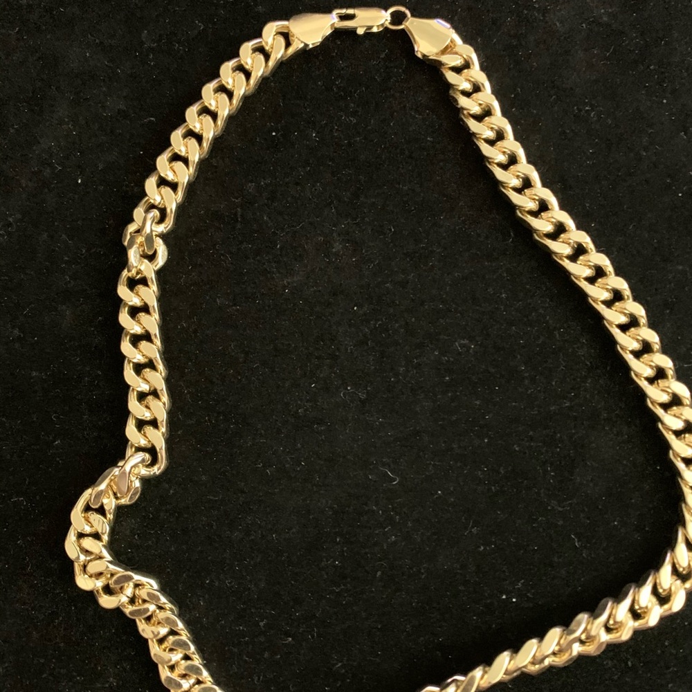 Chain - Picture 2 of 3